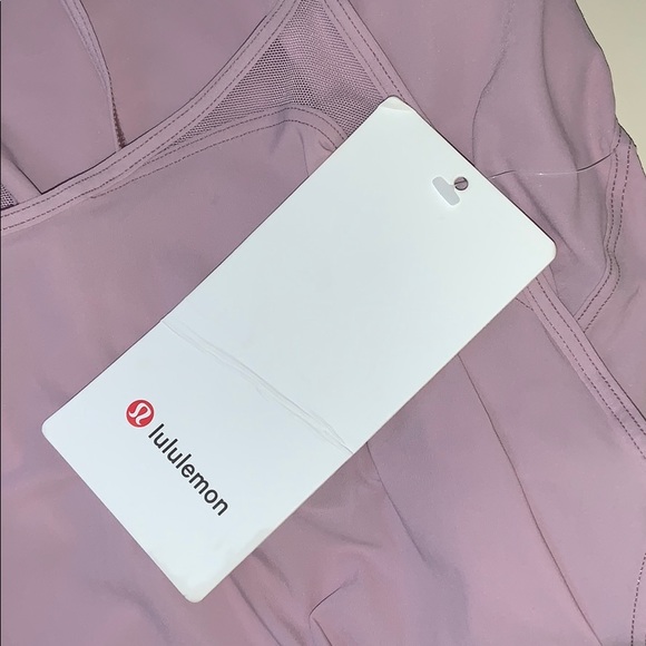 Lululemon sheer lightness tank 6, Took off the tag - Picture 7 of 8